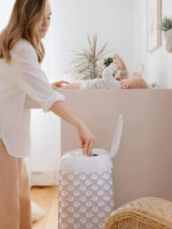 Poubelle à Couches Dress Up ANGELCARE Blanc - Angelcare -Bébé Confort Promos Boutique poubelle a couches dress up angelcare 2
