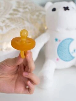 Sucette à Bout Rond Tout Latex 6 Mois+ SUAVINEX Naturel - Suavinex 9 Sucette à Bout Rond Tout Latex 6 Mois+ SUAVINEX Naturel - Suavinex -Bébé Confort Promos Boutique sucette a bout rond tout latex 6 mois suavinex 3